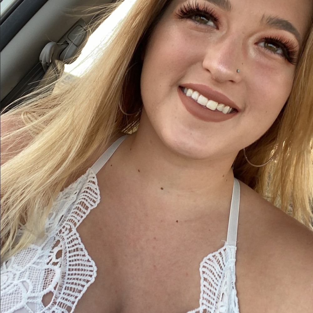 Meet your Posher, Caitlynn